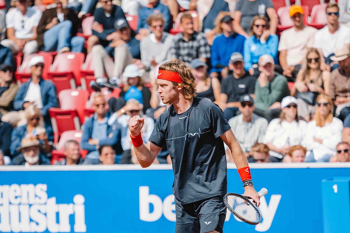 Andrey Rublev outlasts the defending champion Francisco Cerundulo in an epic battle