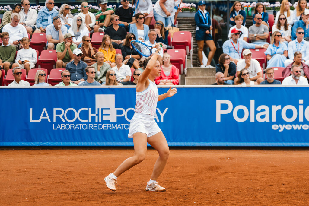 Cocciaretto Powers Into Final in Straight Sets
